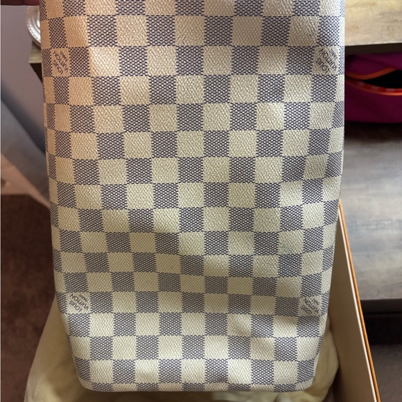 Authentic Louis Vuitton Speedy 30 Bandouliere with LV strap - Picture 7 of 11